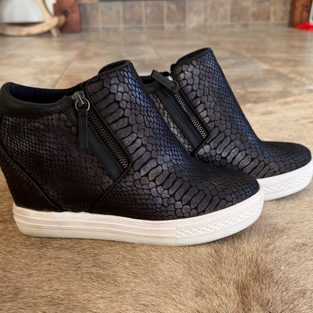 Not Rated Black Textured Wedge Sneakers
